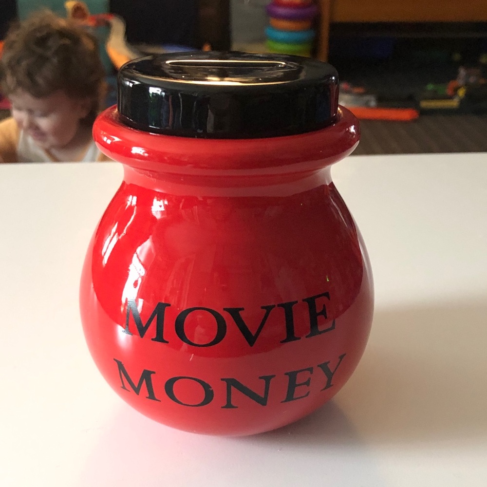 📦 Movie Money Jar
